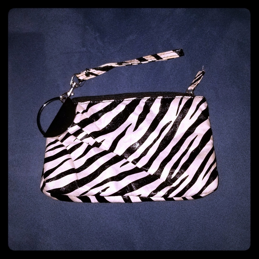 Black and white zebra wristlet